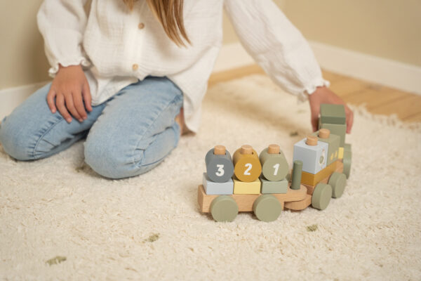 Stacking Train Tractor Little Farm FSC